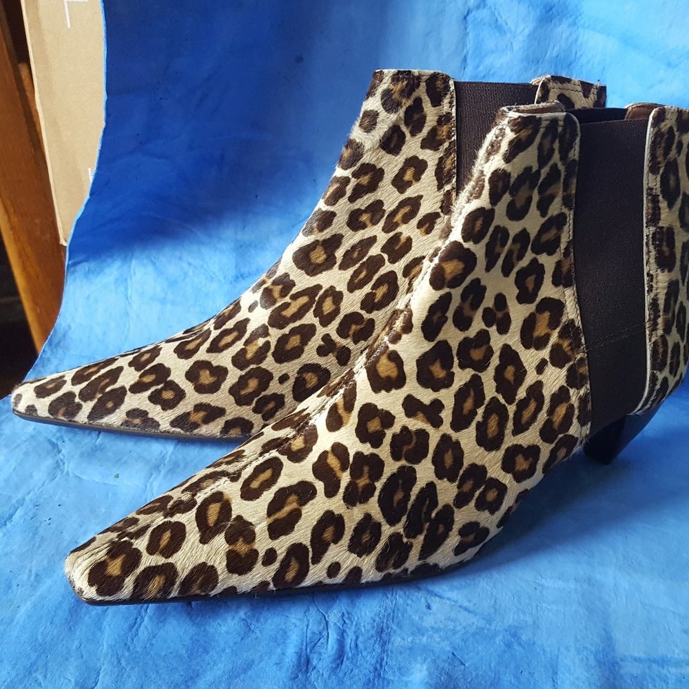 Italian Key té leopard print boots